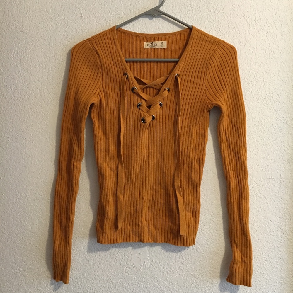 Hollister sweater